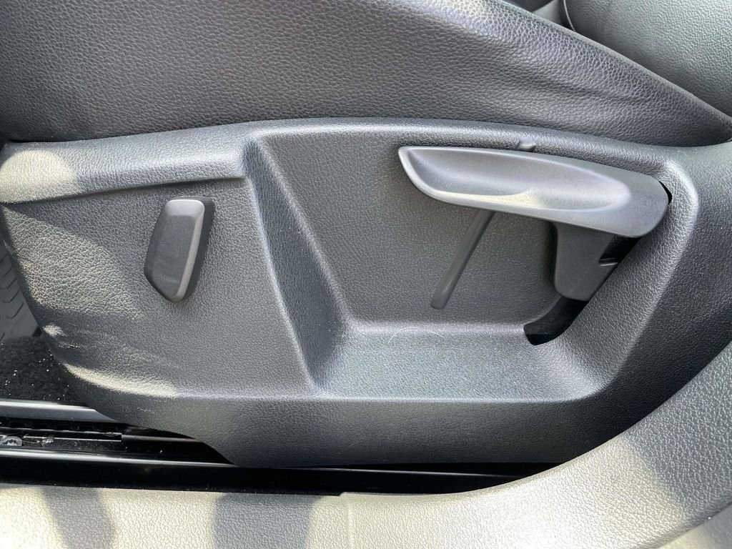 Used 2015 Gray Volkswagen SEL image 20