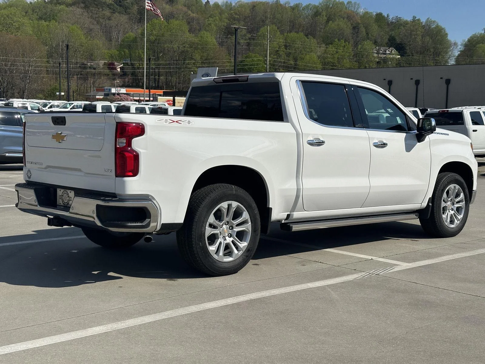 2026 Chevrolet Silverado 1500 LTZ - Photo 7