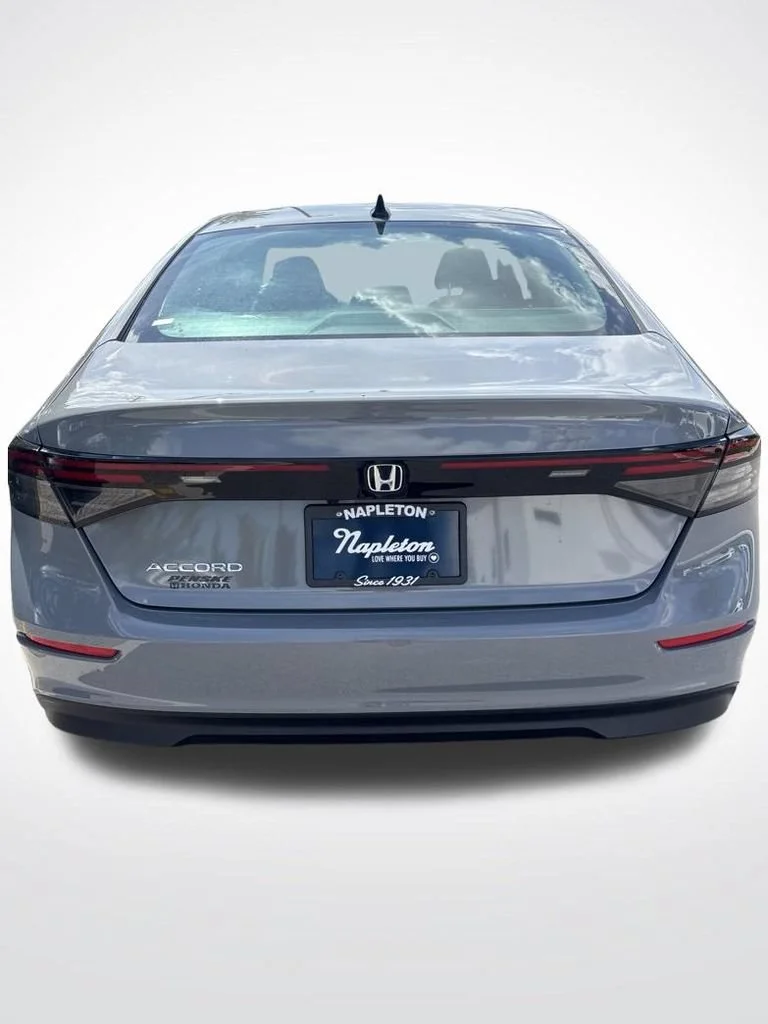 Certified Used 2025 Urban Gray Pearl Honda 1.5T SE image 50