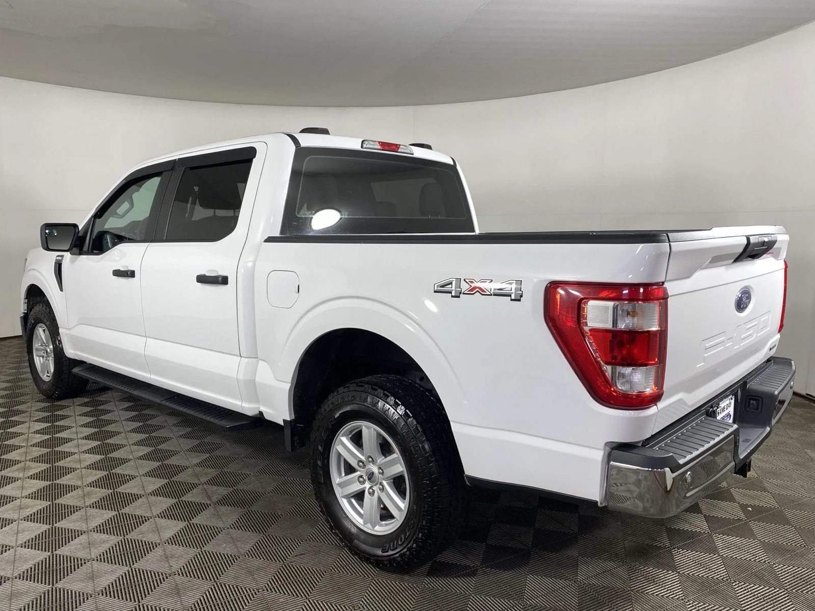 Used 2023 Oxford White Ford XL image 5