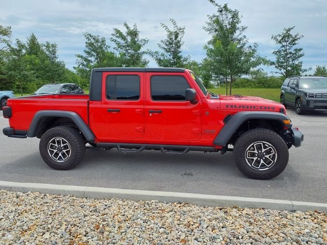 Used 2024 Red Clearcoat Jeep Rubicon image 4