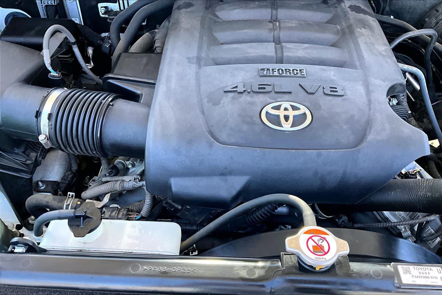 Used 2018 Super White Toyota SR image 32