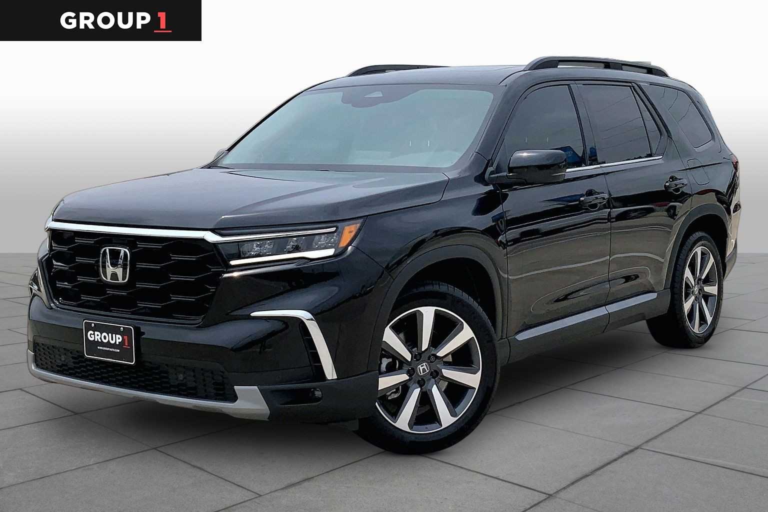 2025 Honda Pilot Touring 2WD's photo