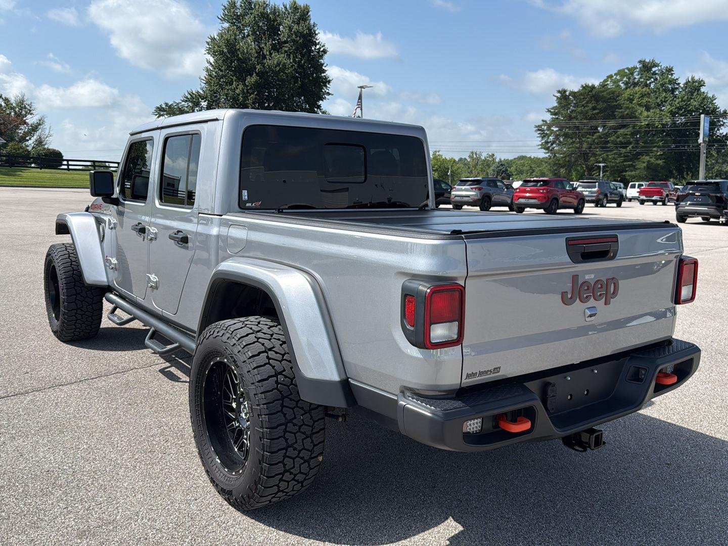 Used 2021 Silver Jeep Mojave 4x4 image 6