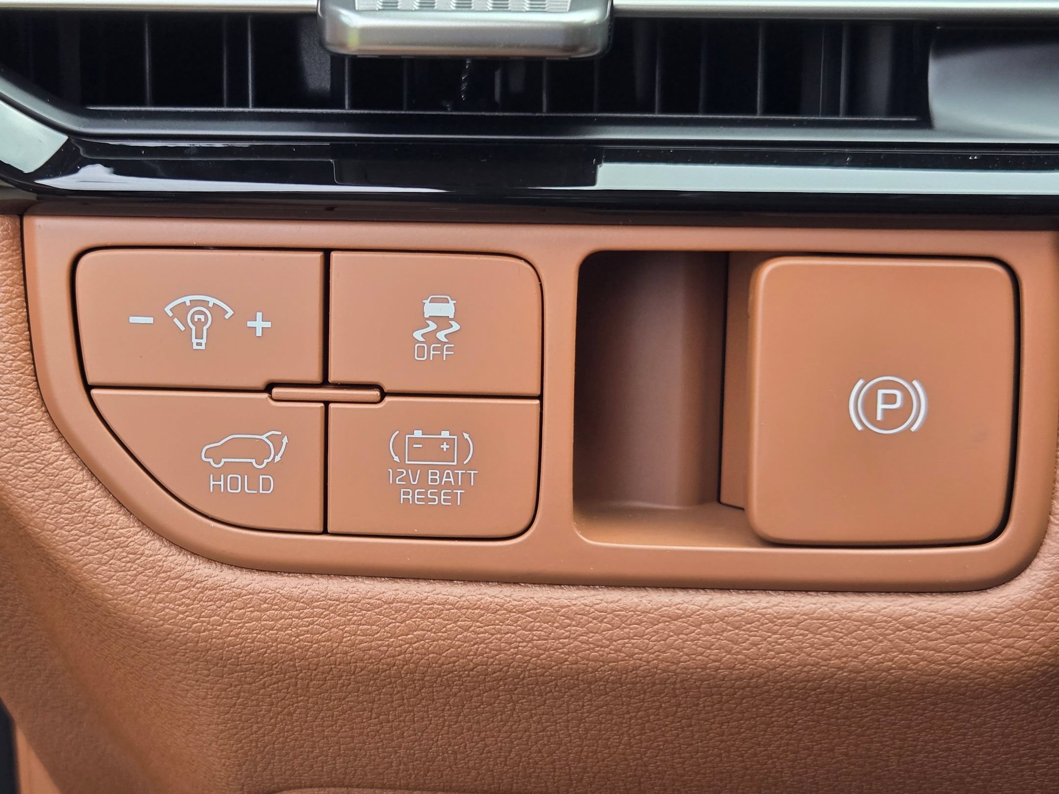 New 2026 Fusion Black Kia X-Line image 21