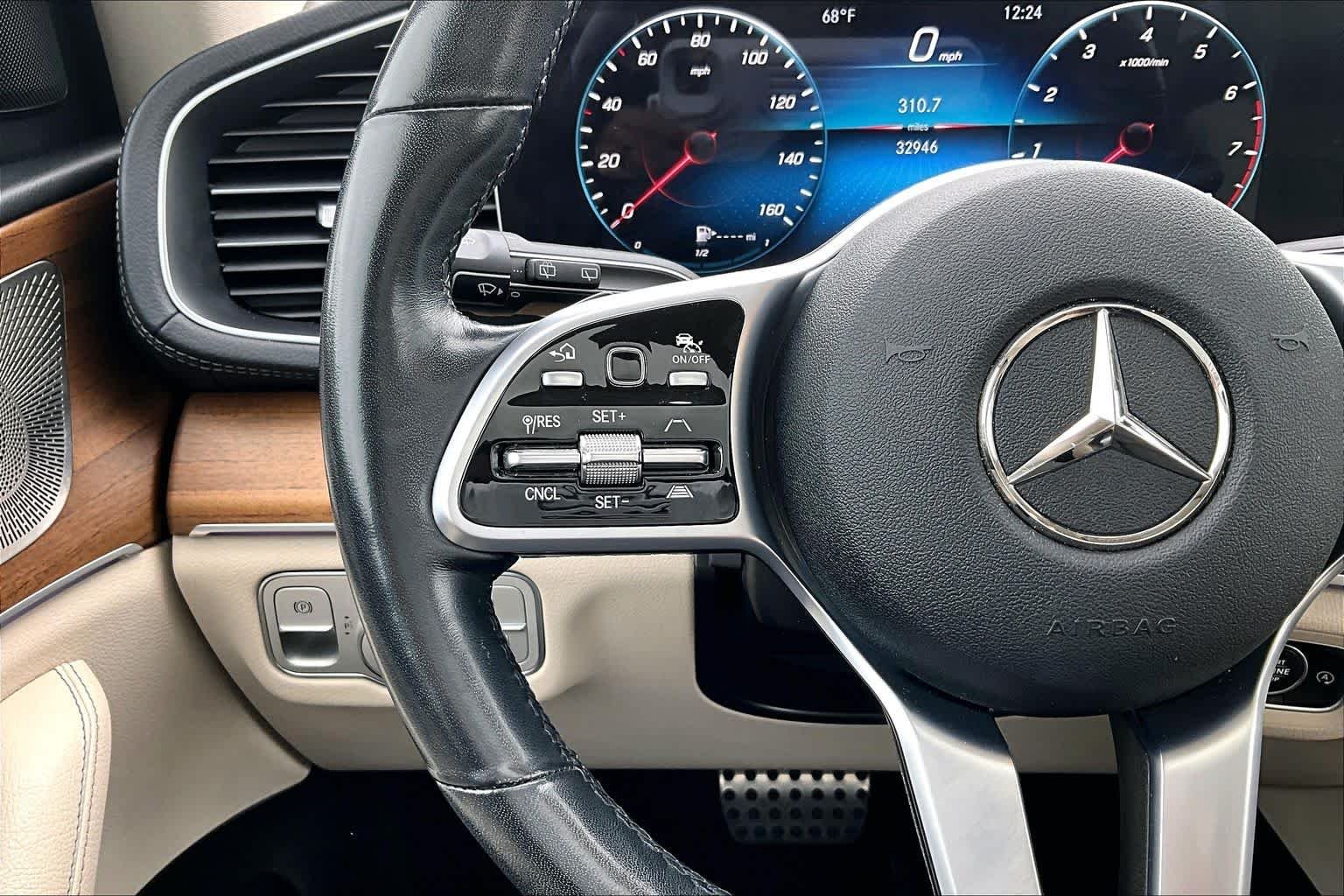 Used 2022 MANUFAKTUR Diamond White Bright Mercedes-Benz GLS 450 image 24