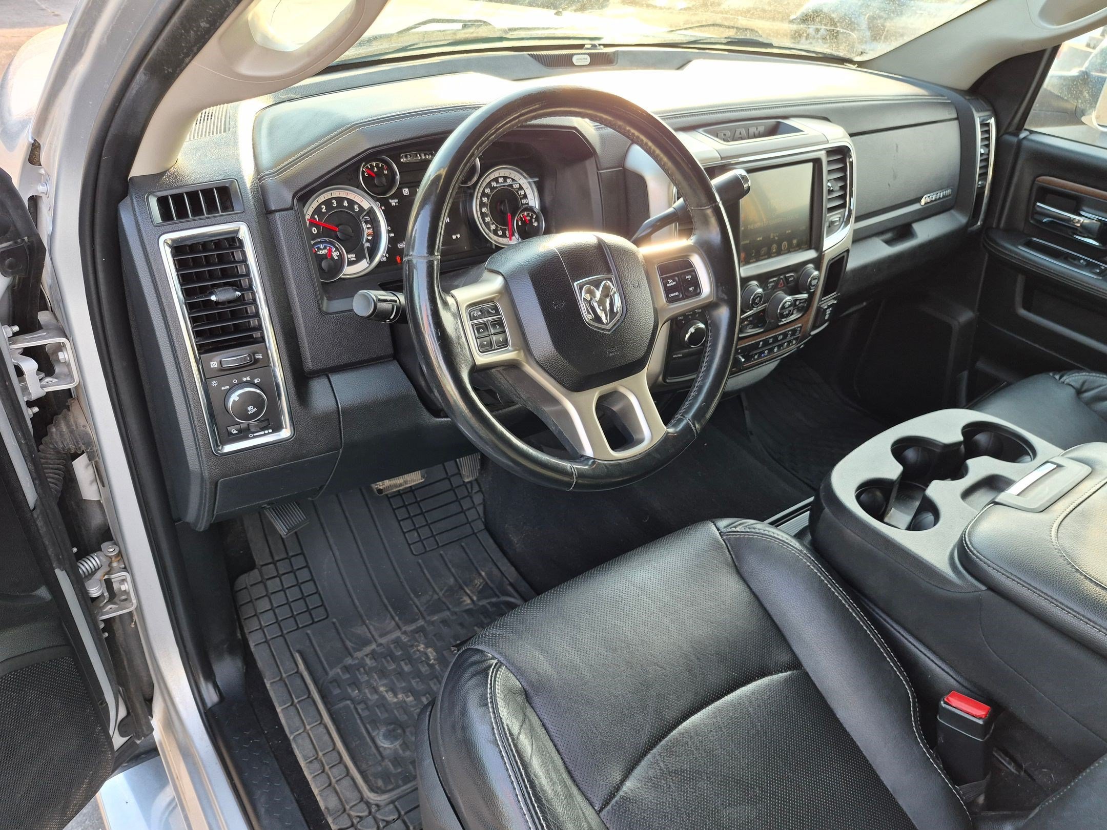 Used 2016 Bright Silver Metallic Clearcoat Ram Laramie image 14