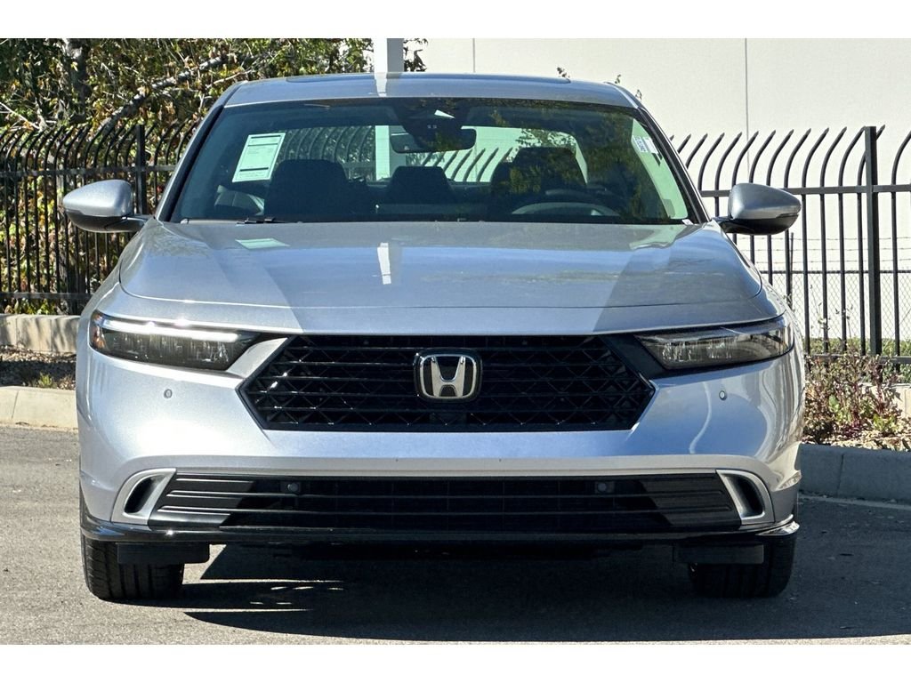New 2026 Solar Silver Metallic Honda Touring image 10
