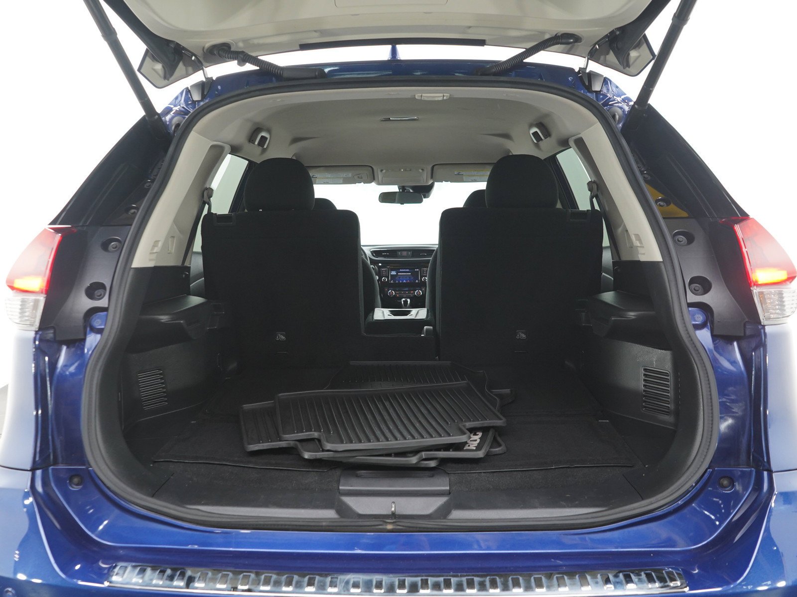 Used 2019 Caspian Blue Metallic Nissan AWD SV image 17
