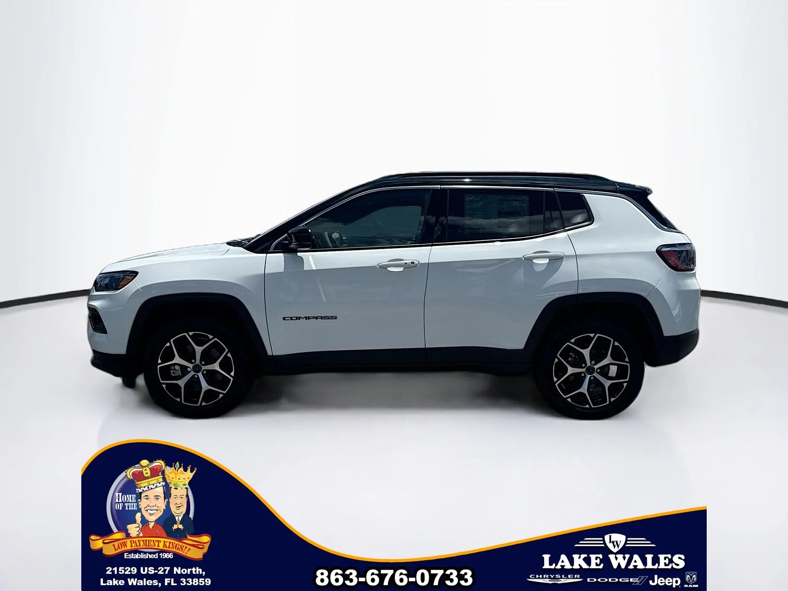 New 2026 Bright White Clear-Coat Exterior Paint Jeep Limited image 3