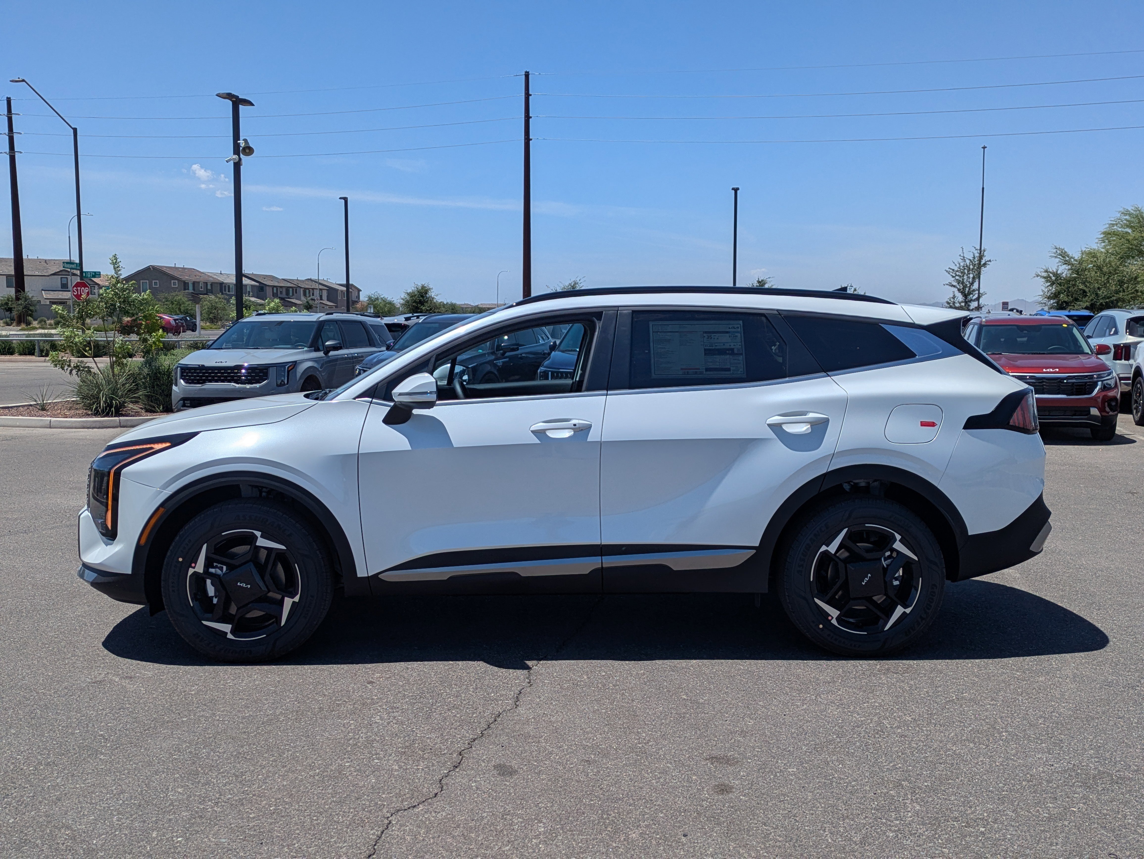 New 2026 Snow White Pearl Kia EX image 2