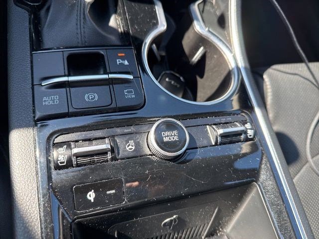 Used 2022 Sapphire Blue Kia EX image 13
