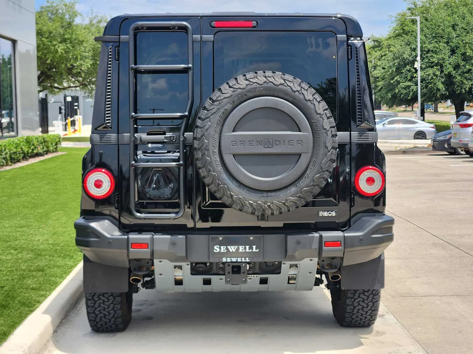 Used 2025 Inky Black INEOS Fieldmaster Edition image 6