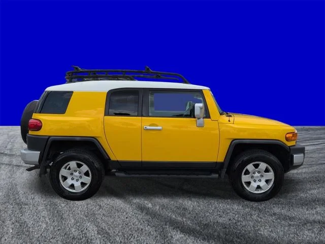 Used 2010 2010 TOYOTA FJ CRUISER BASE Toyota Base image 3