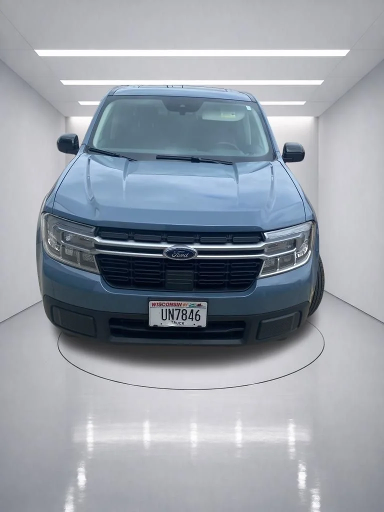 Used 2024 Azure Gray Metallic Tri-Coat Ford Lariat image 3