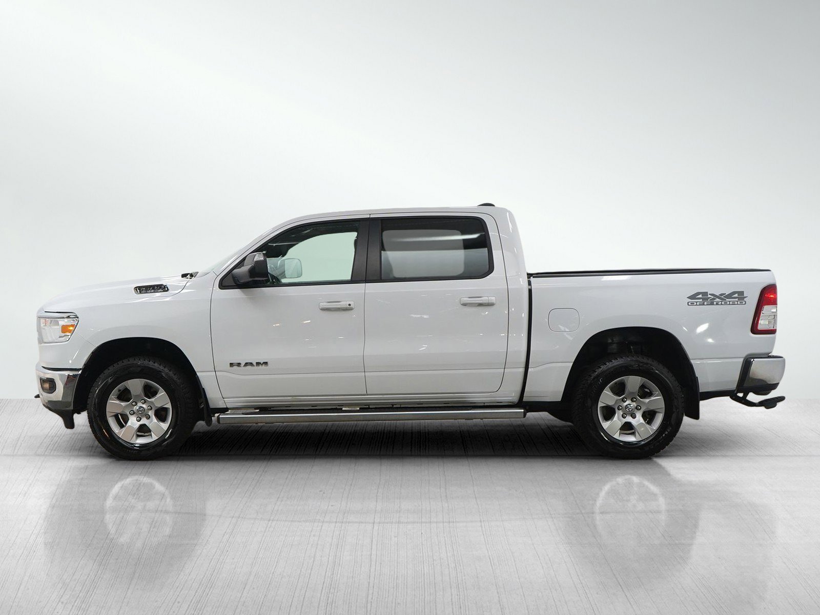 Used 2022 RAM Ram 1500 Big Horn with VIN 1C6SRFFT6NN108093 for sale in Wayzata, Minnesota