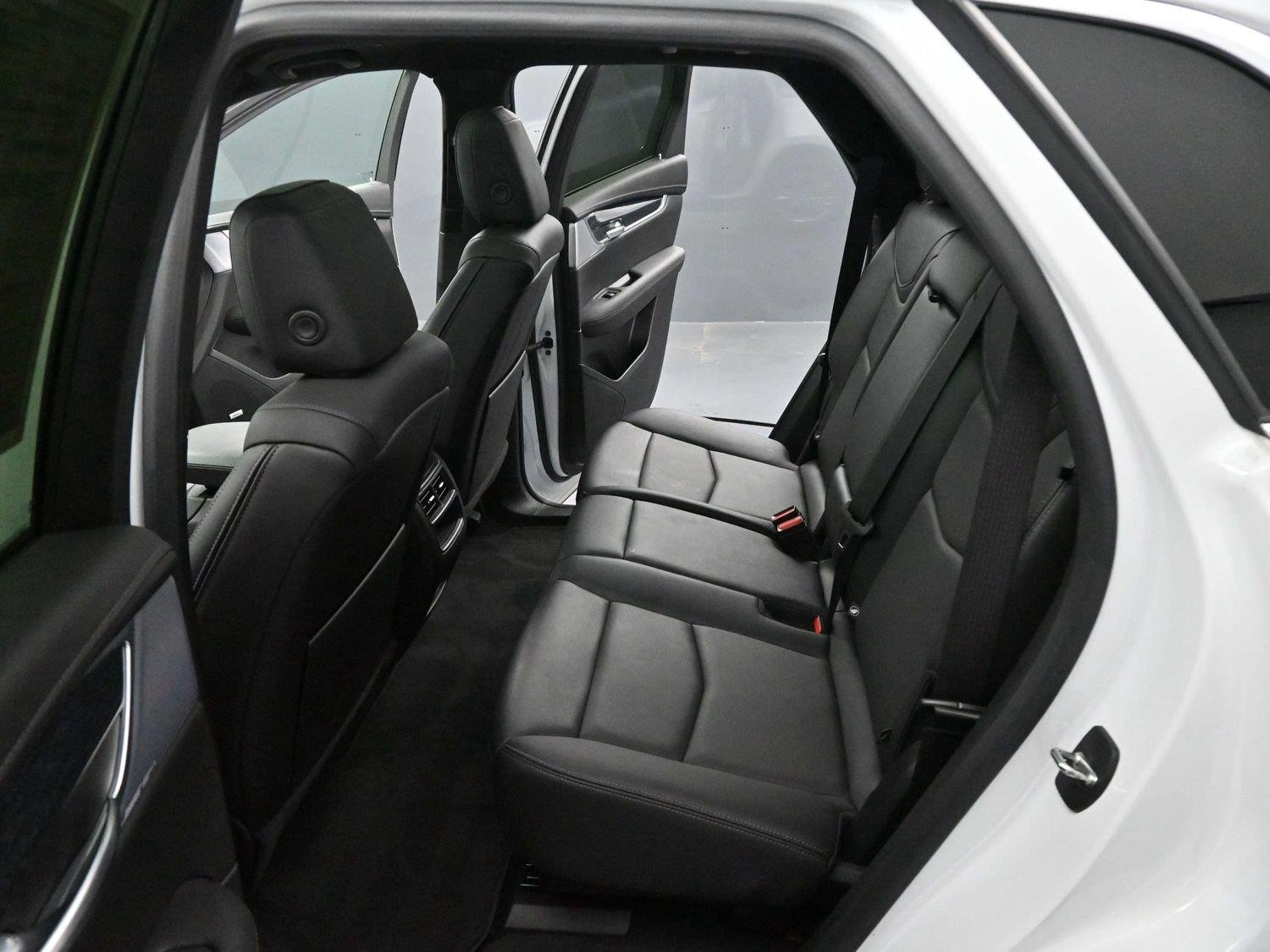 Used 2023 CRYSTAL WHITE TRICOAT Cadillac FWD Premium Luxury image 31