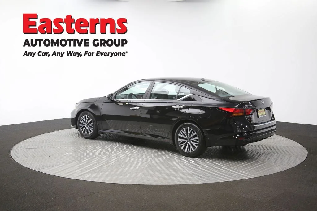Used 2023 Black Nissan 2.5 SV image 62
