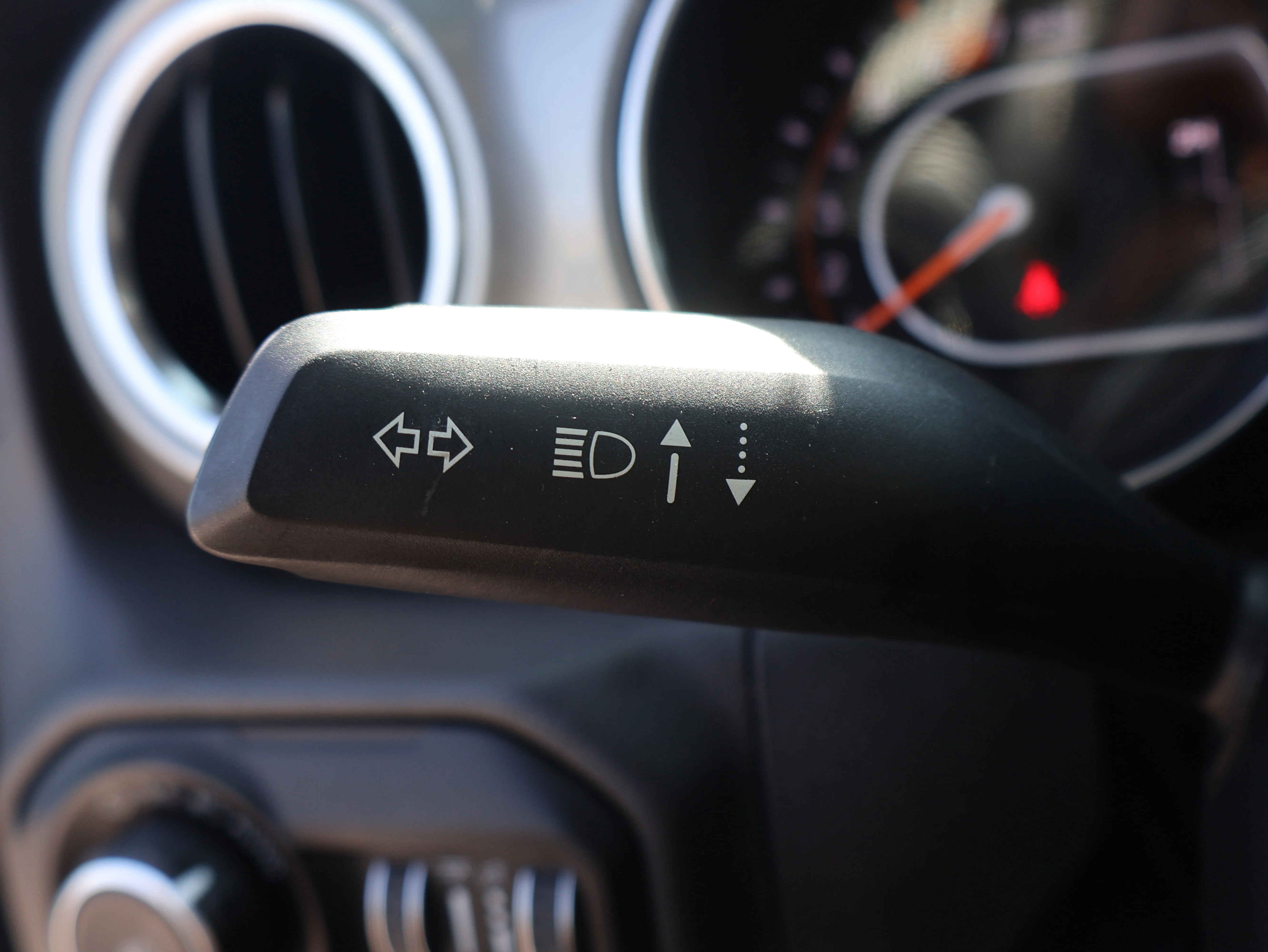 Used 2019 Black Clearcoat Jeep Sahara image 32