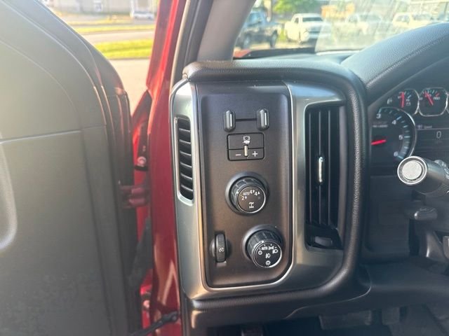 Used 2018 Red Chevrolet LT image 19