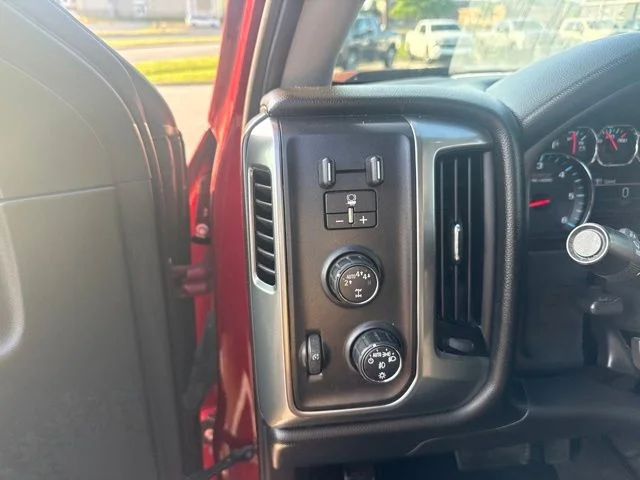 Used 2018 Red Chevrolet LT image 19