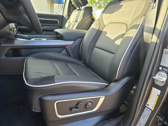 New 2026 Granite Crystal Metallic Clearcoat Ram Laramie image 5