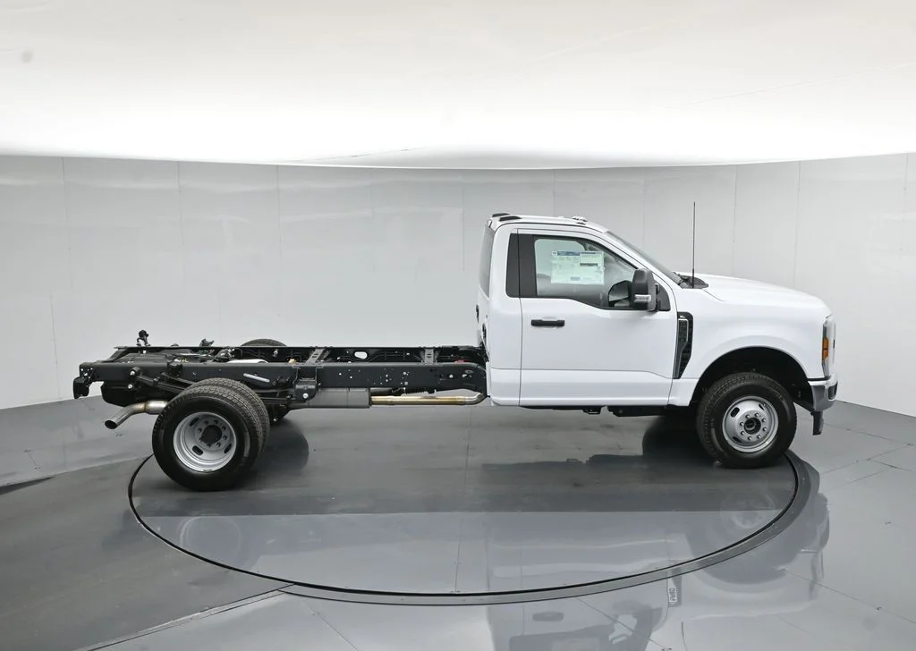 New 2026 White Ford XL image 33