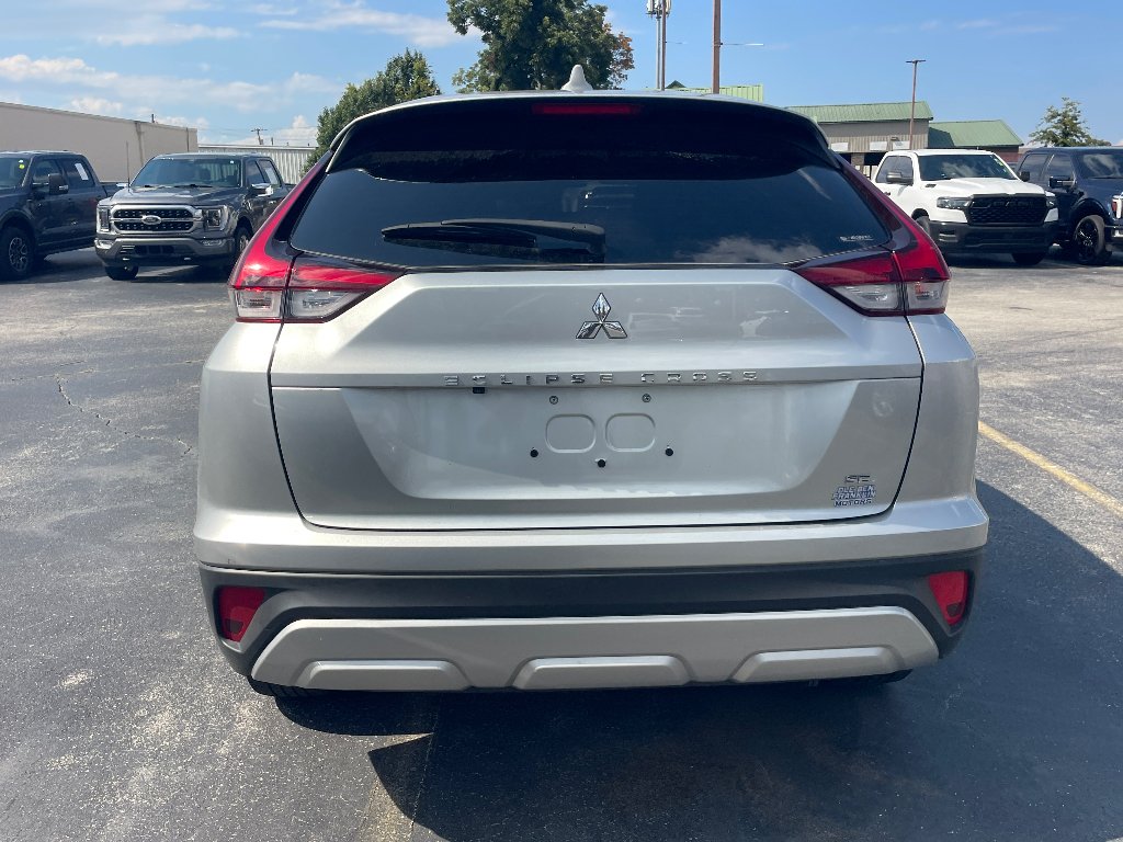 Used 2025 Alloy Silver Metallic Mitsubishi SE image 6