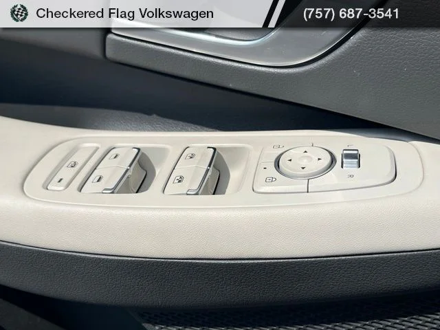 Used 2023 Hampton Gray Hyundai SEL image 15