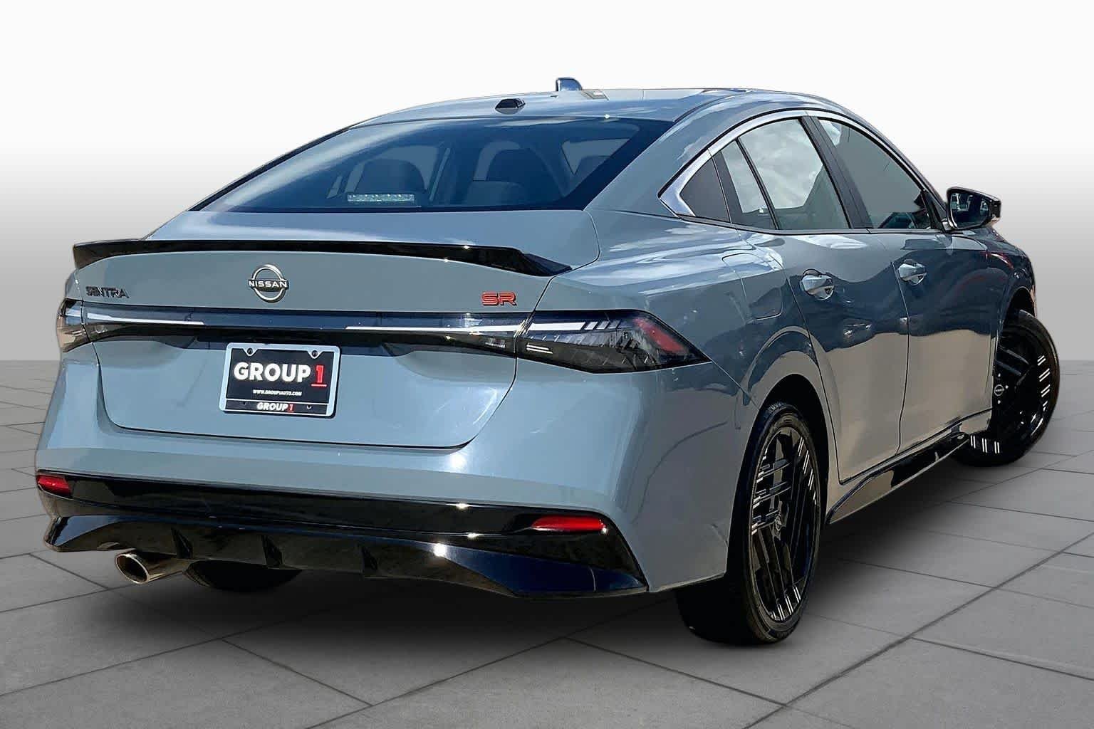 Used 2026 Atlantic Gray M Nissan SR image 13