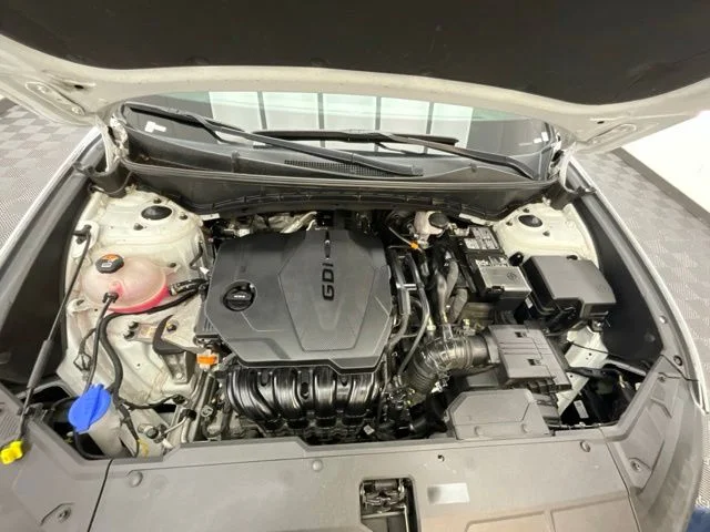Used 2024 White Hyundai SEL image 22