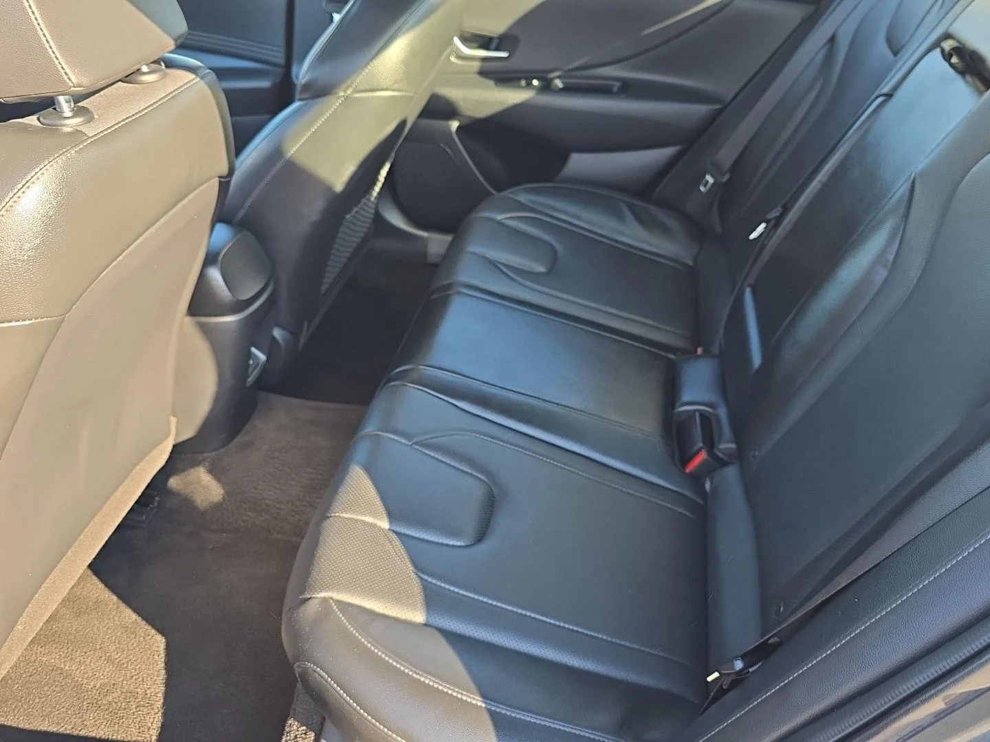 Used 2024 Amazon Gray Hyundai Limited image 18