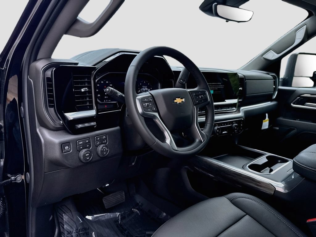 2026 Chevrolet Silverado 2500 HD LTZ - Photo 9