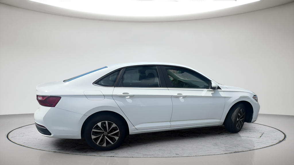 Used 2023 White Volkswagen 1.5T S image 6