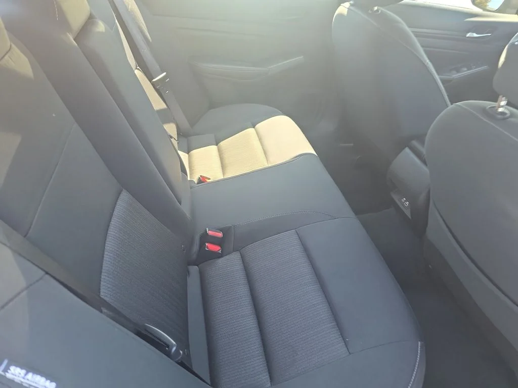 2025 Nissan Altima SV - Photo 23