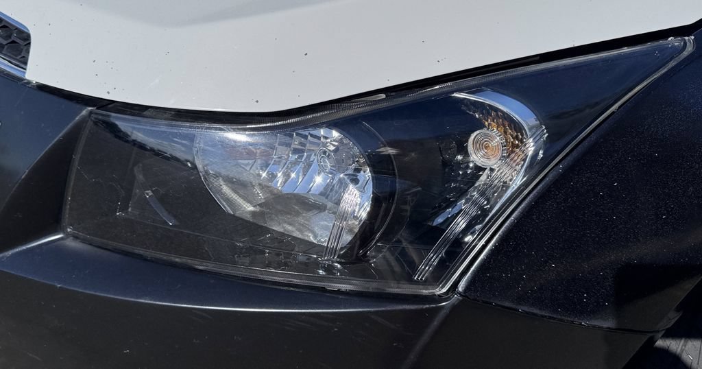2011 Chevrolet Cruze 2LT - Photo 45