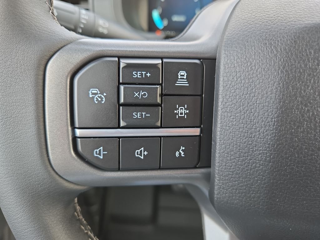 New 2026 Agate Black Metallic Ford XLT image 17