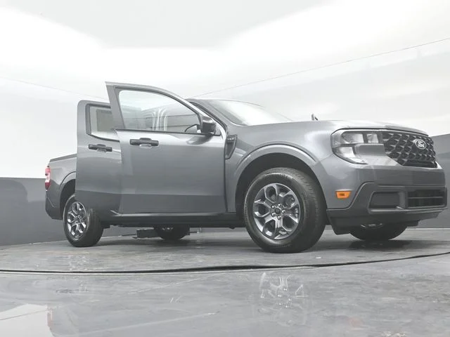 New 2026 Carbonized Gray Metallic Ford XLT image 28
