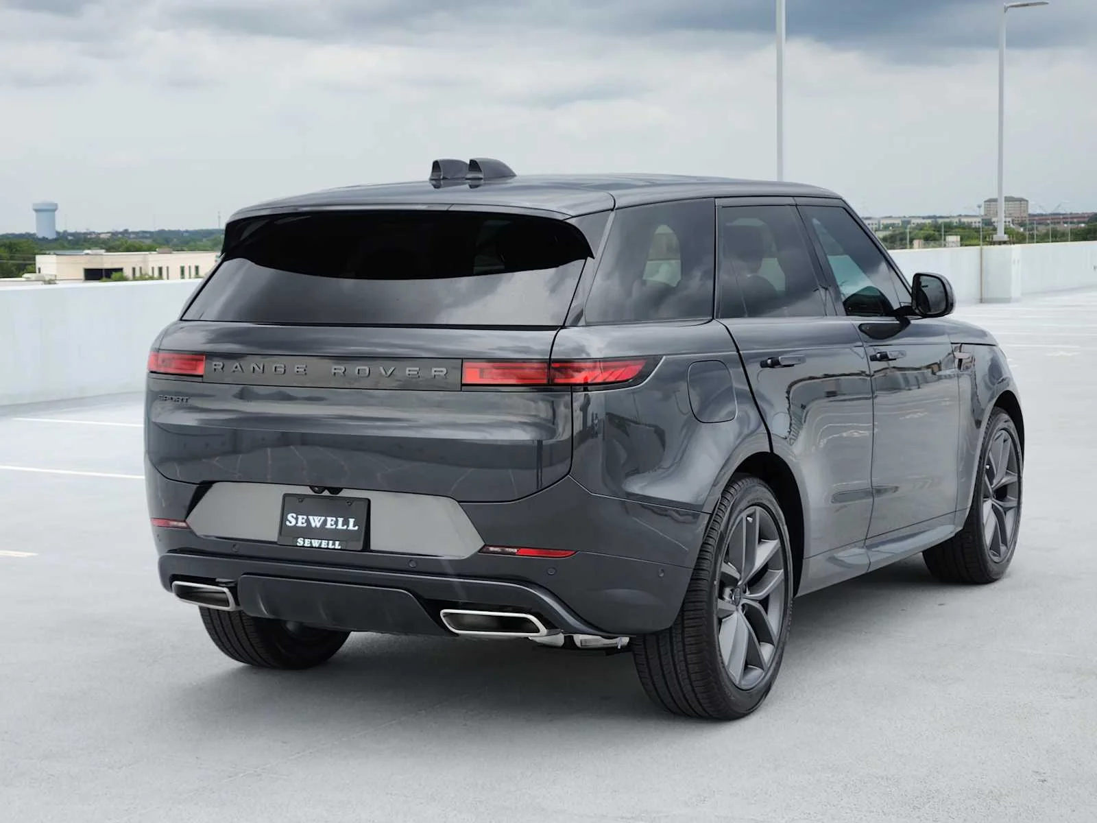 New 2026 Carpathian Grey LAND ROVER Dynamic SE image 7
