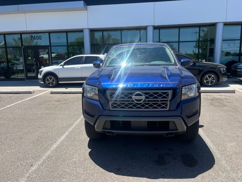 Used 2022 Blue Nissan SV image 4