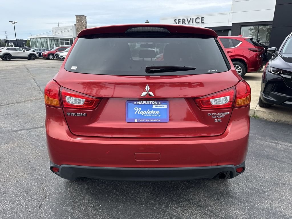 Used 2016  Mitsubishi ES image 2