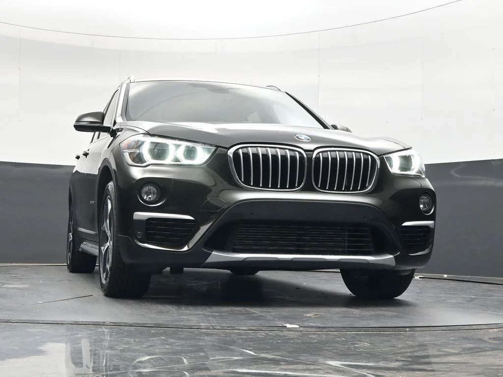 Used 2017 Dark Olive Metallic BMW xDrive28i image 32