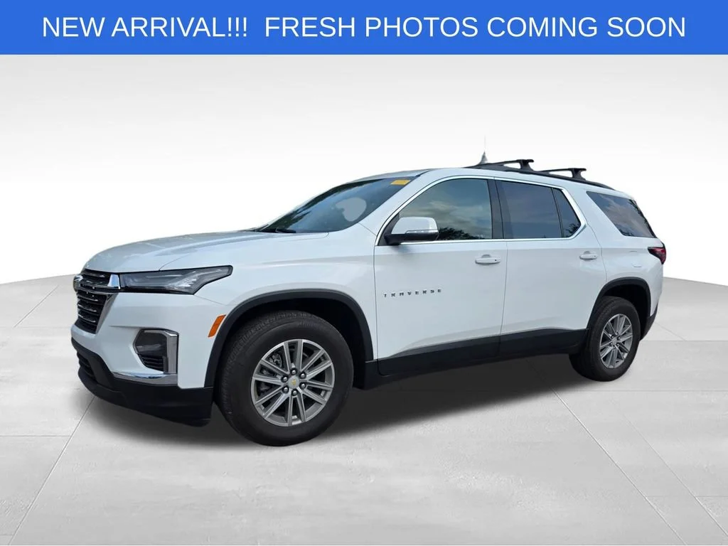 Used 2023 Summit White Chevrolet LT Cloth image 2