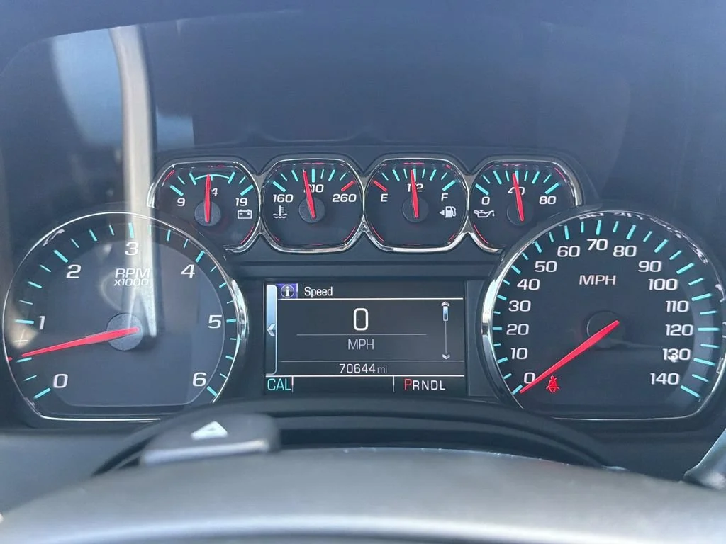 Used 2019 BLACK Chevrolet LT image 17