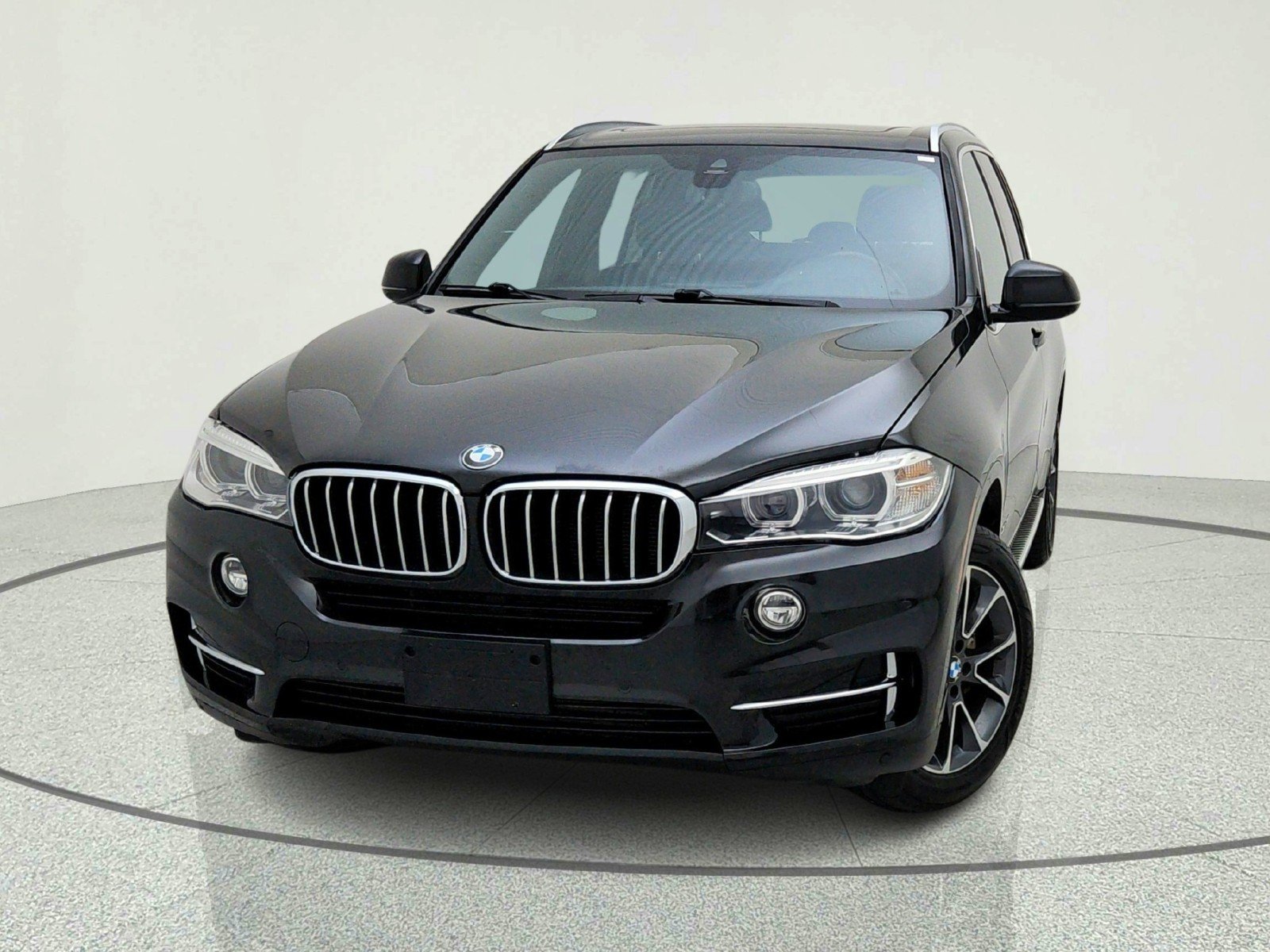 Used 2018 BLACK SAPPHIRE BMW xDrive35i image 4