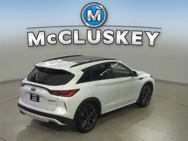 Used 2023 White INFINITI SPORT image 30
