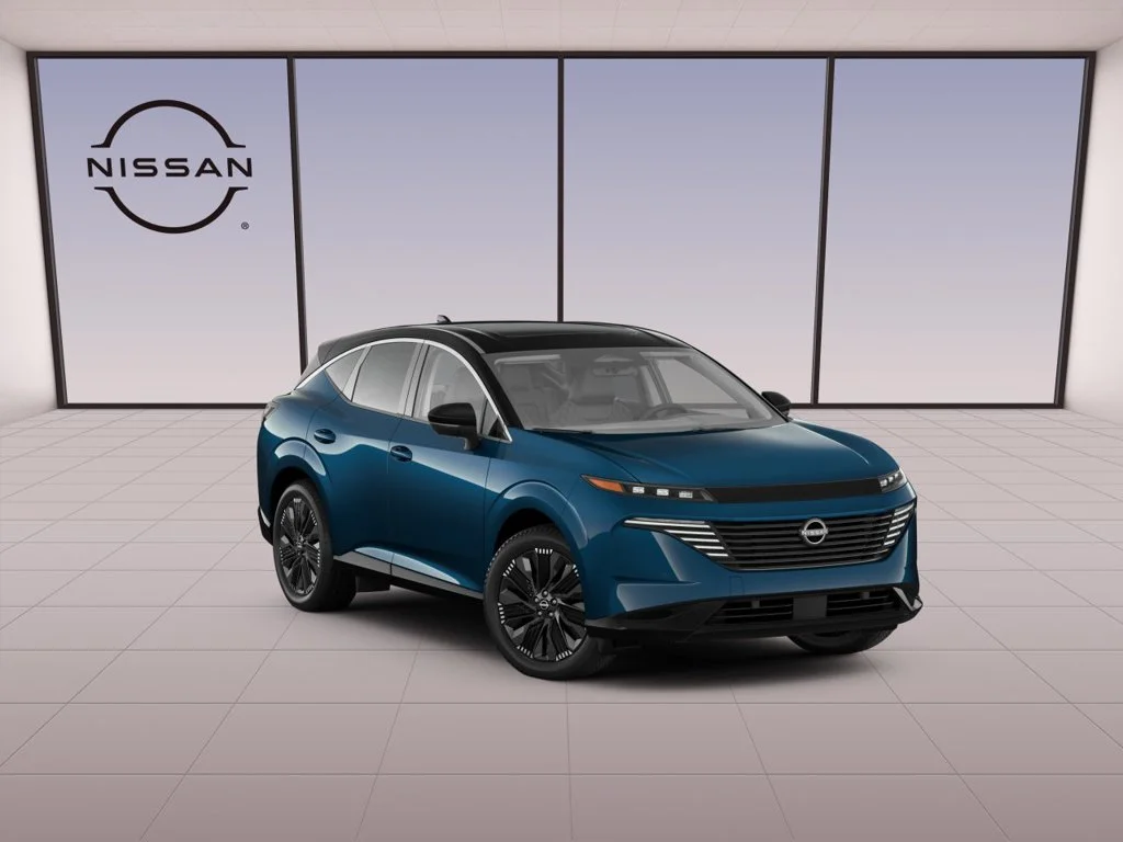 New 2027 Blue Nissan Platinum image 3