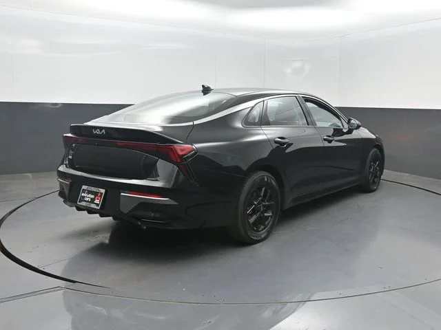 Used 2025 Black Kia LXS image 38