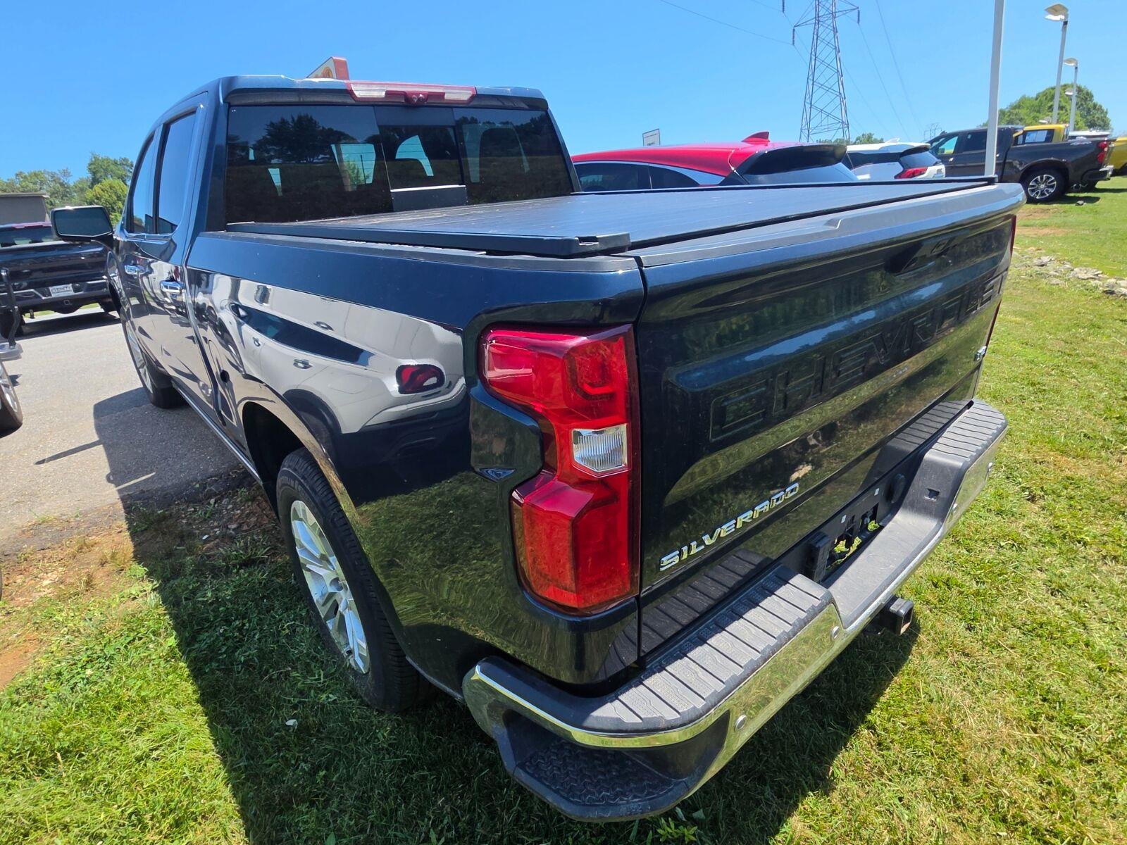 Used 2022 Northsky Blue Metallic Chevrolet LTZ image 8