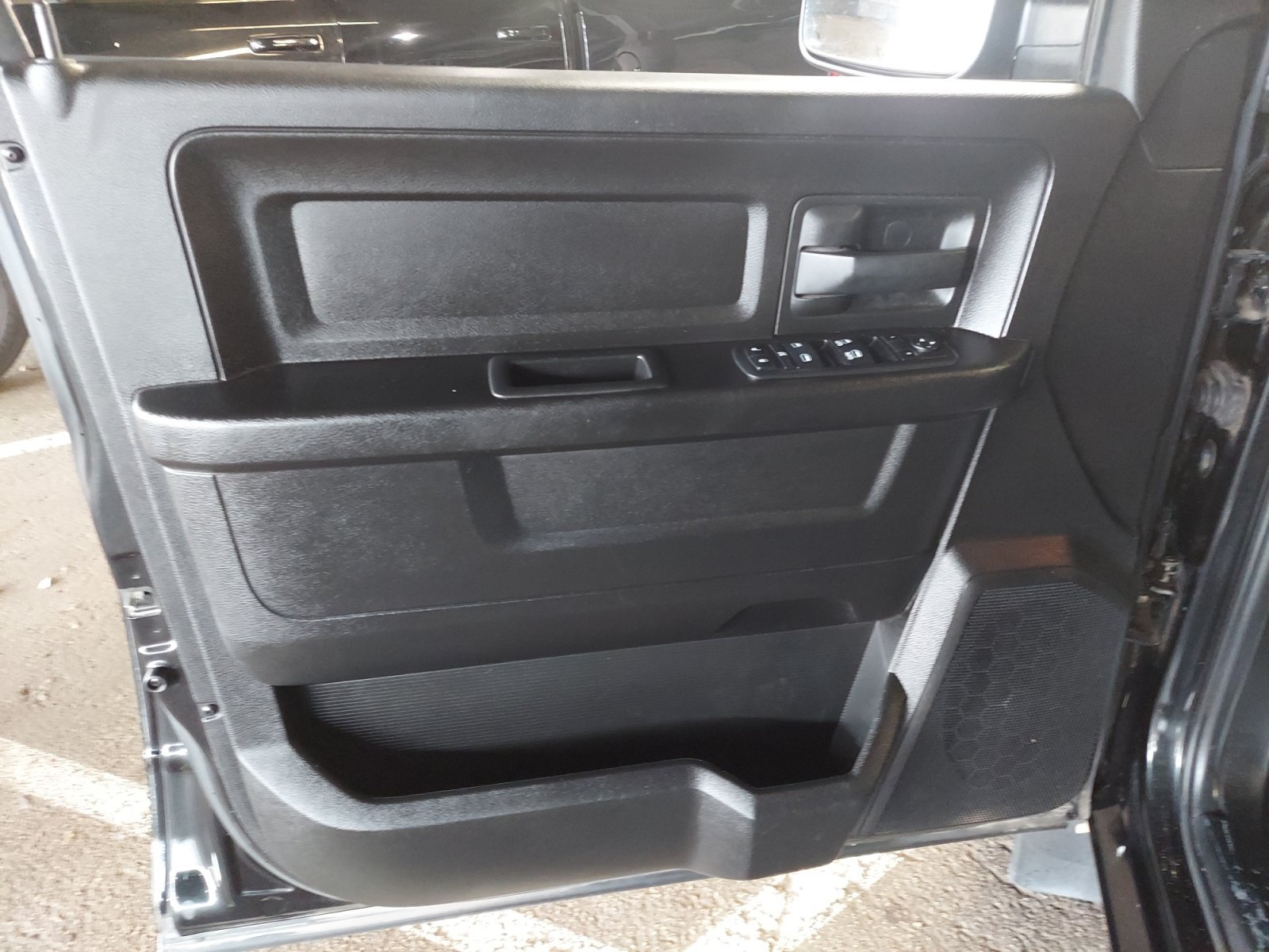 Used 2019 Brilliant Black Crystal Pearlcoat Ram Tradesman image 26